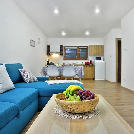 Kamilli Apartment Besenova Luaran gambar