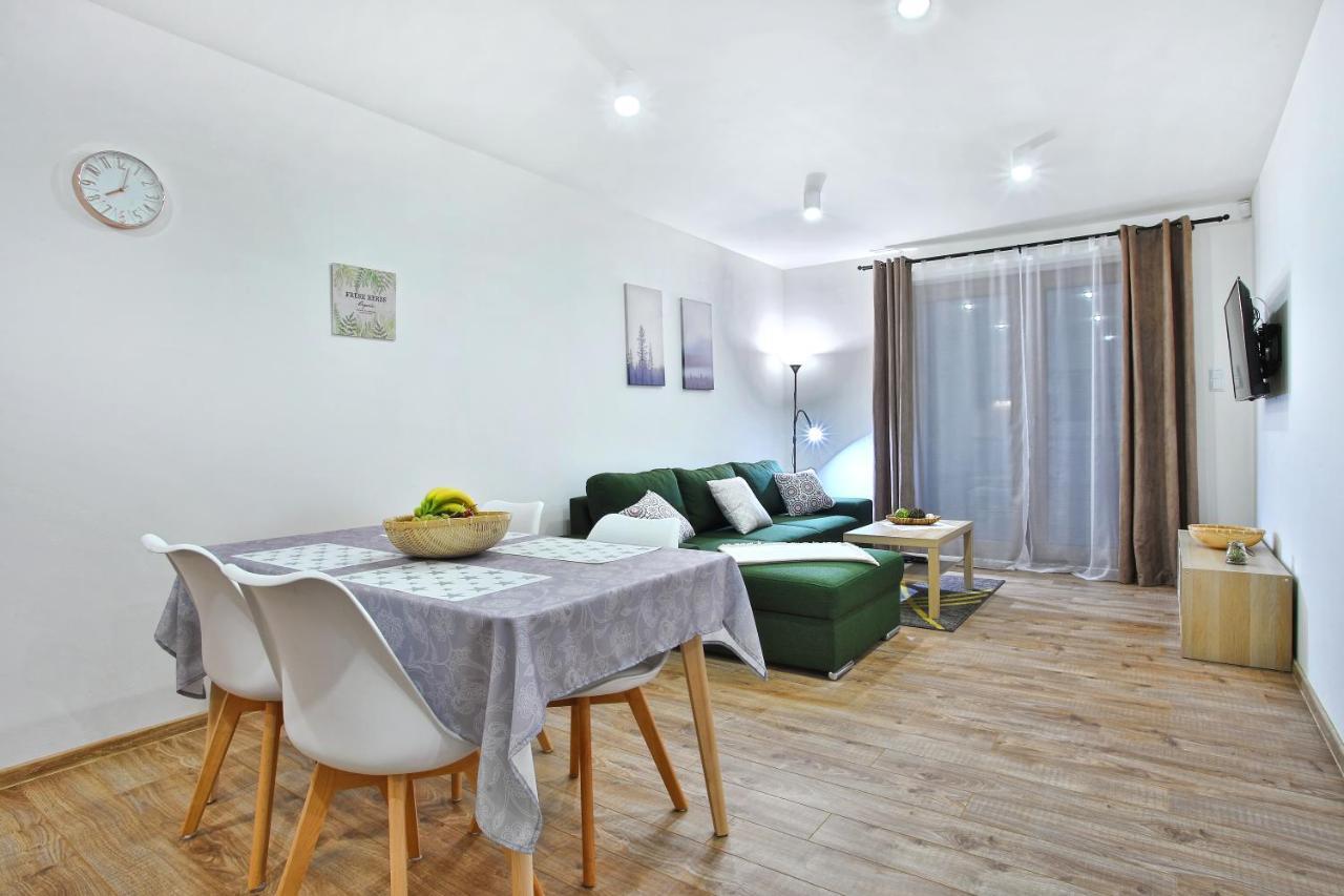 Kamilli Apartment Besenova Luaran gambar
