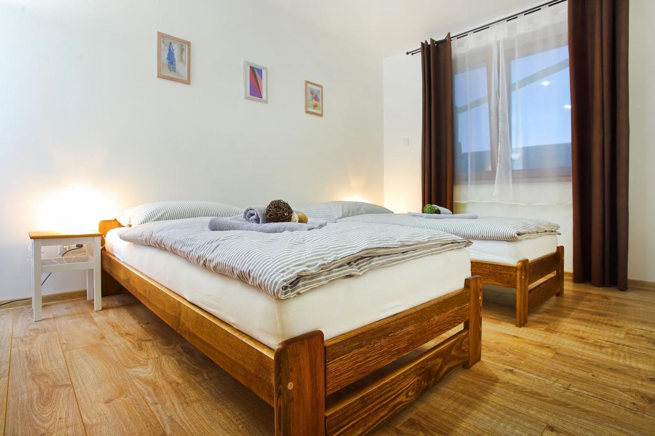 Kamilli Apartment Besenova Luaran gambar