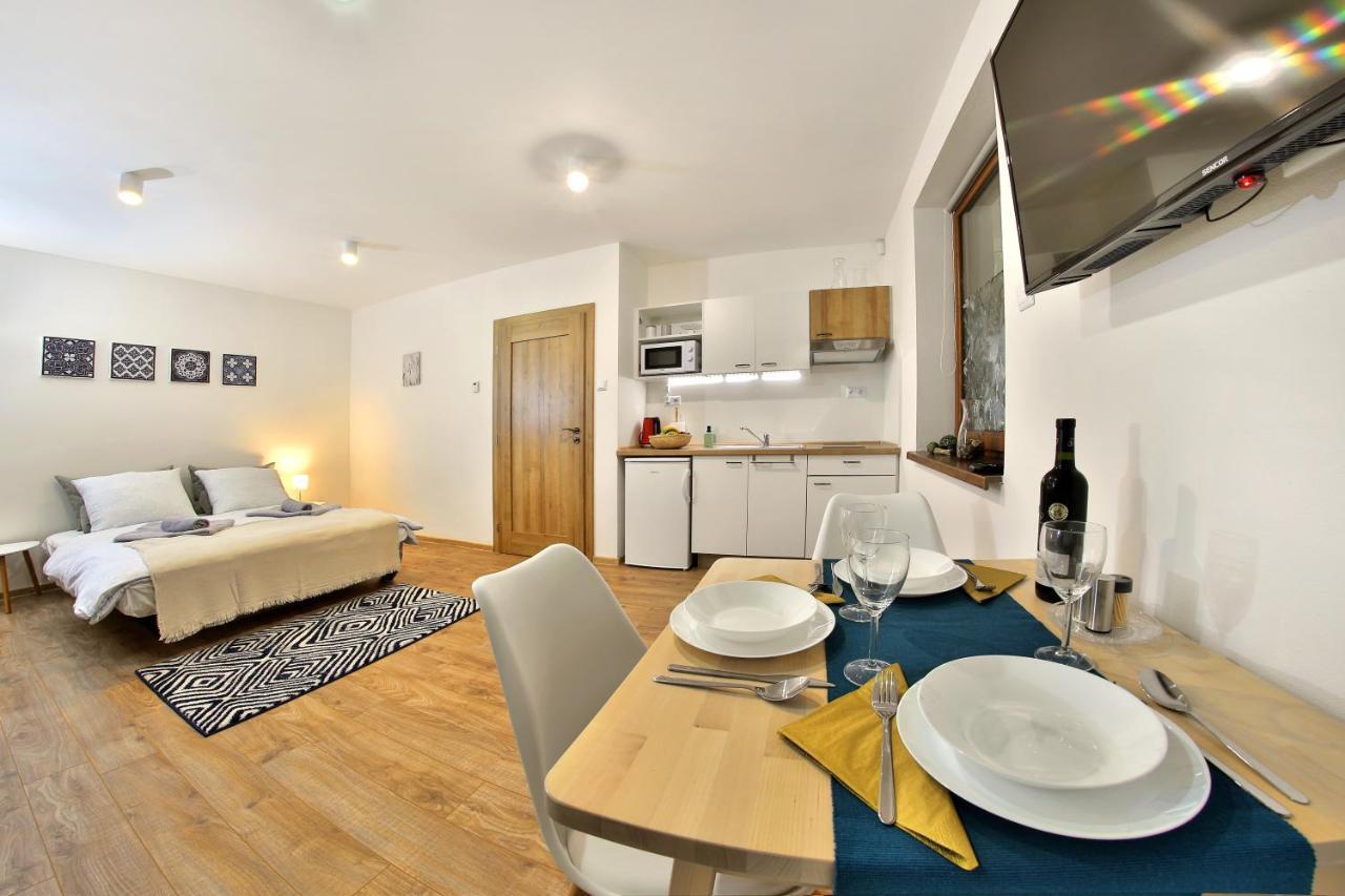 Kamilli Apartment Besenova Luaran gambar